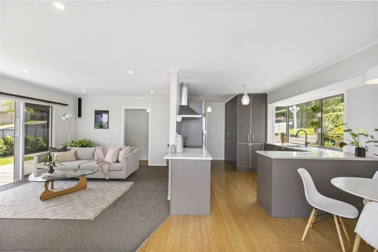 Photo of property in 6 Stott Avenue, Birkdale, Auckland, 0626