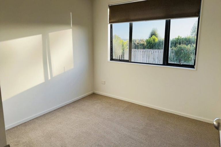 Photo of property in 16 Cathcart Close, Pukekohe, 2120