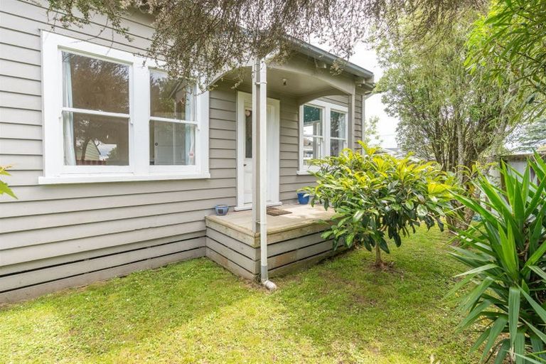 Photo of property in 1a Mahana Road, St Andrews, Hamilton, 3200