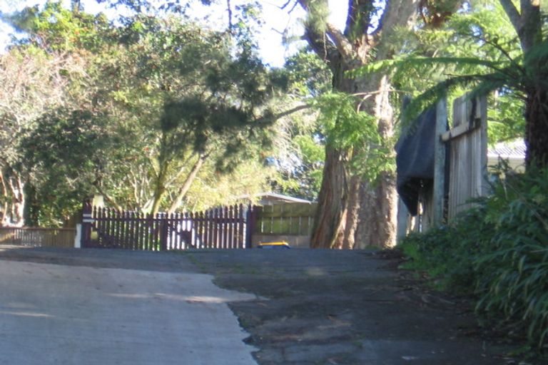 Photo of property in 9 Paewai Road, Glen Eden, Auckland, 0602