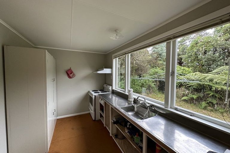 Photo of property in 128 Awai Road, Tarurutangi, New Plymouth, 4372