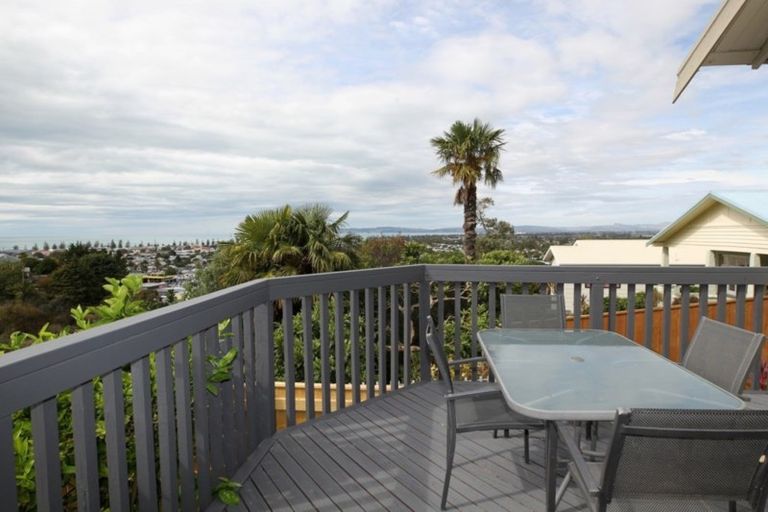 Photo of property in 23 Guys Hill Road, Hospital Hill, Napier, 4110