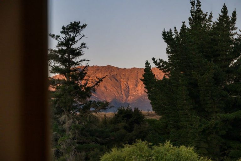 Photo of property in 136 Te Awa Road, Albert Town, Wanaka, 9382