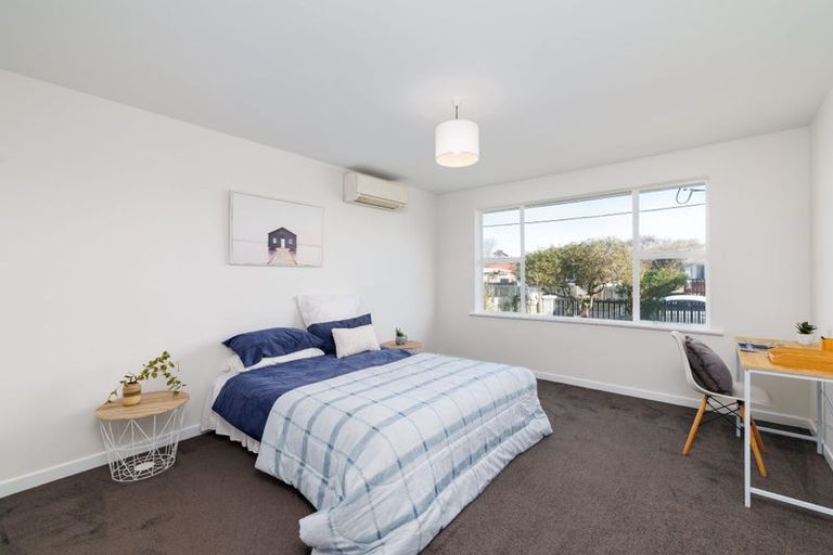 Photo of property in 15 Lyndhurst Crescent, Aranui, Christchurch, 8061