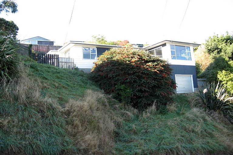 Photo of property in 7 Castle Crescent, Stokes Valley, Lower Hutt, 5019