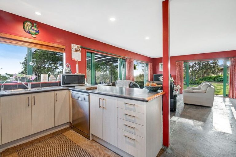 Photo of property in 88 Pipitiwai Drive, Helensville, Kaukapakapa, 0871