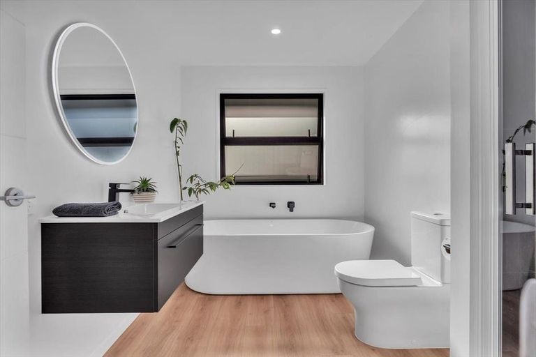 Photo of property in 215 Aubrey Road, Wanaka, 9305