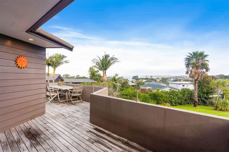 Photo of property in 37 Toroa Street, Torbay, Auckland, 0630