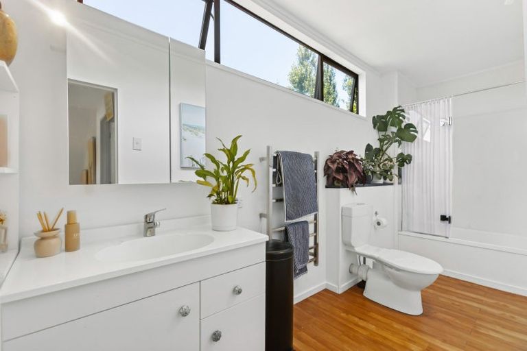 Photo of property in 17-21 Wairau Road, Albert Town, Wanaka, 9305