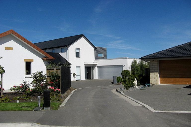 Photo of property in 14 Riverbank Road, Northwood, Christchurch, 8051