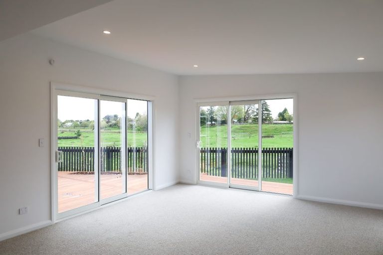 Photo of property in 24 Mangatainoka Lane, Awapuni, 4412