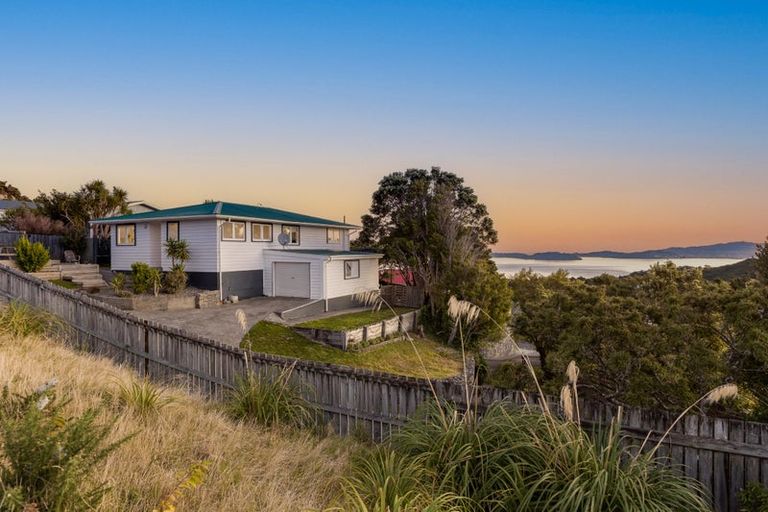 Photo of property in 23 Cypress Drive, Maungaraki, Lower Hutt, 5010