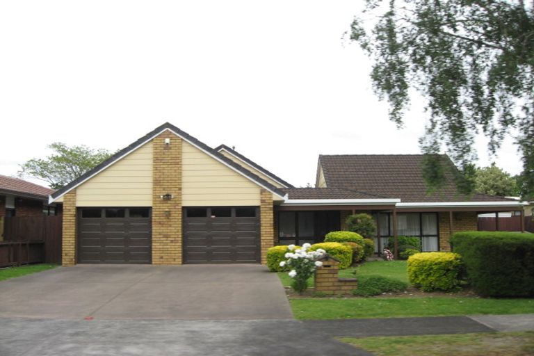 Photo of property in 12 Foxbridge Lane, Conifer Grove, Takanini, 2112