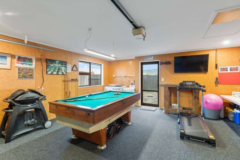 Photo of property in 48 Branigan Parade, Kelvin Grove, Palmerston North, 4414