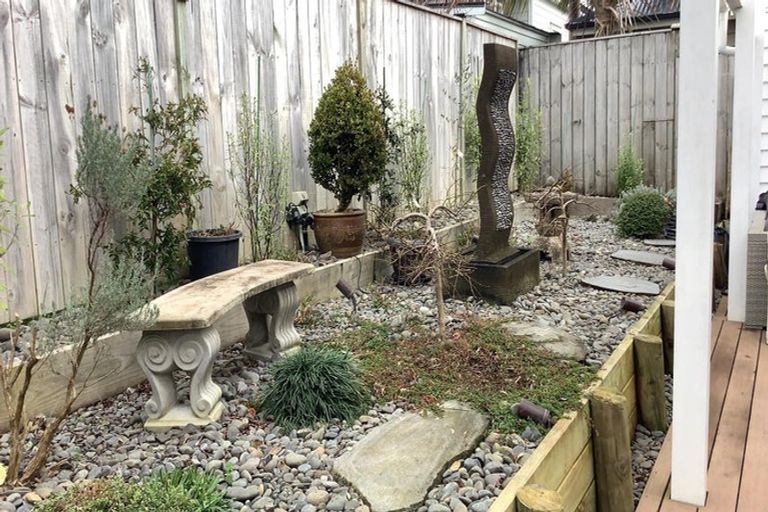 Photo of property in 19 Mozeley Avenue, Devonport, Auckland, 0624