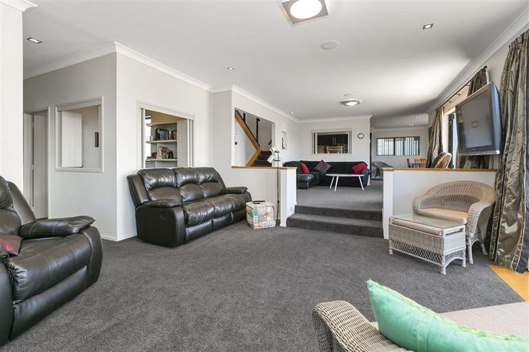 Photo of property in 6 Harbourside Way, Welcome Bay, Tauranga, 3112
