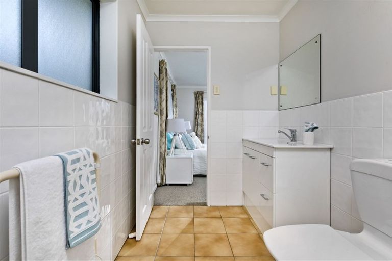 Photo of property in 7 Jeffery Reeve Crescent, Ranui, Auckland, 0612