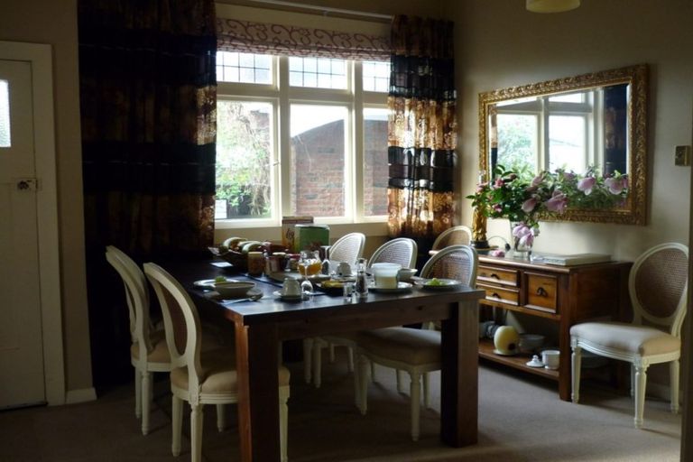 Photo of property in 284 Papanui Road, Merivale, Christchurch, 8052