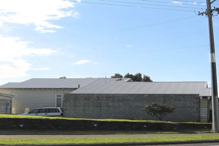 Photo of property in 32 Kaitemako Road, Welcome Bay, Tauranga, 3112