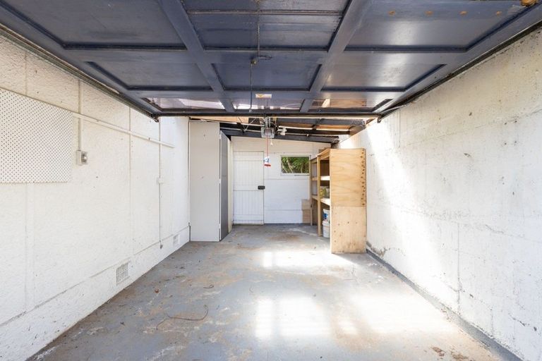 Photo of property in 65 Paynters Avenue, Strandon, New Plymouth, 4312