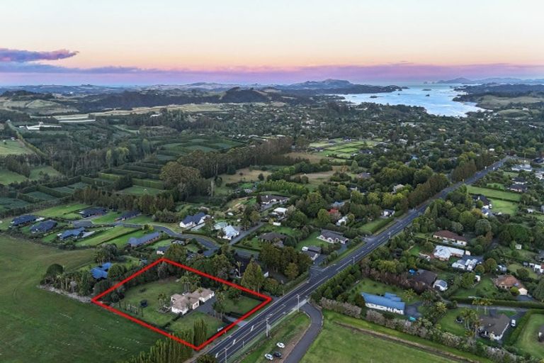 Photo of property in 74 Waipapa Road, Kerikeri, 0230