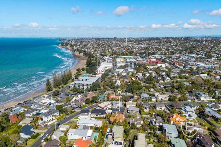 Photo of property in 30c Oban Road, Browns Bay, Auckland, 0630