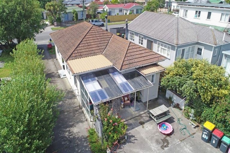 Photo of property in 25 Hargood Street, Woolston, Christchurch, 8062