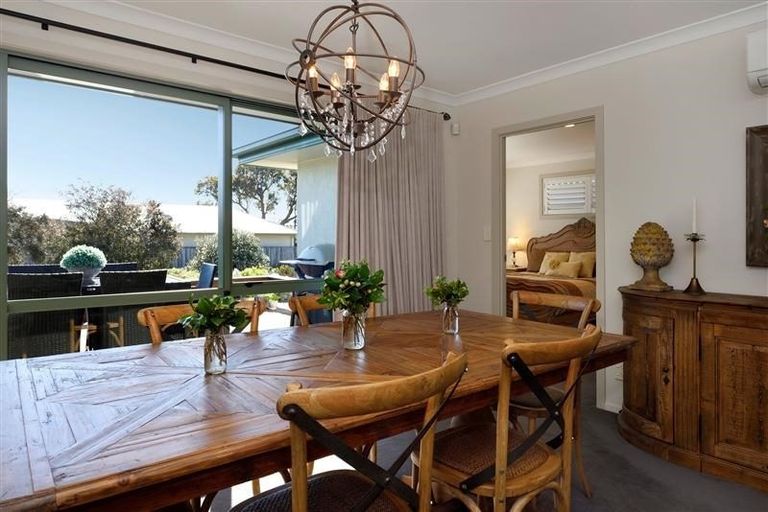 Photo of property in 21 Ngawhatu Road, Stoke, Nelson, 7011