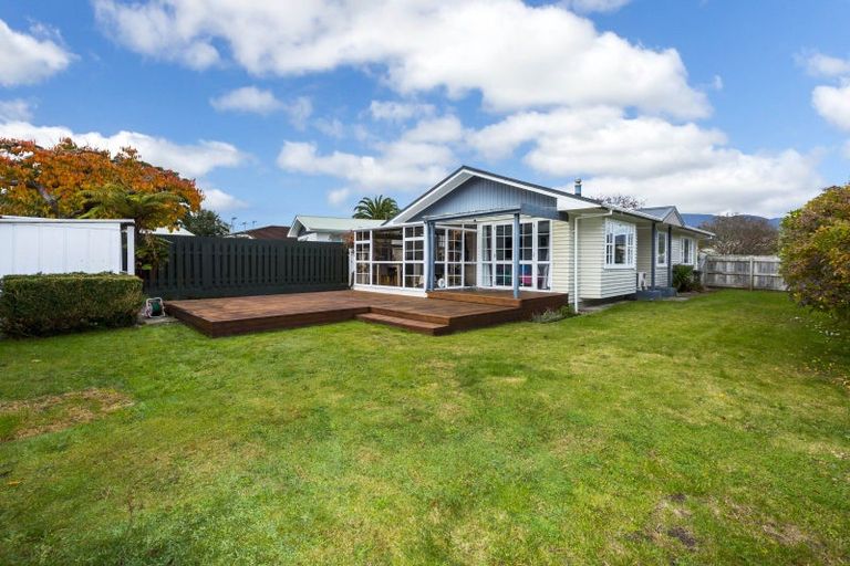 Photo of property in 94 Pasadena Crescent, Totara Park, Upper Hutt, 5018