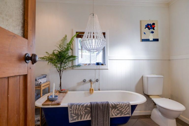 Photo of property in 8 Coote Road, Bluff Hill, Napier, 4110