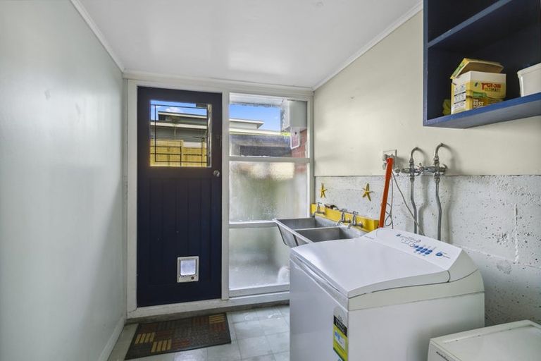 Photo of property in 2 Ontario Street, Kingston, Wellington, 6021