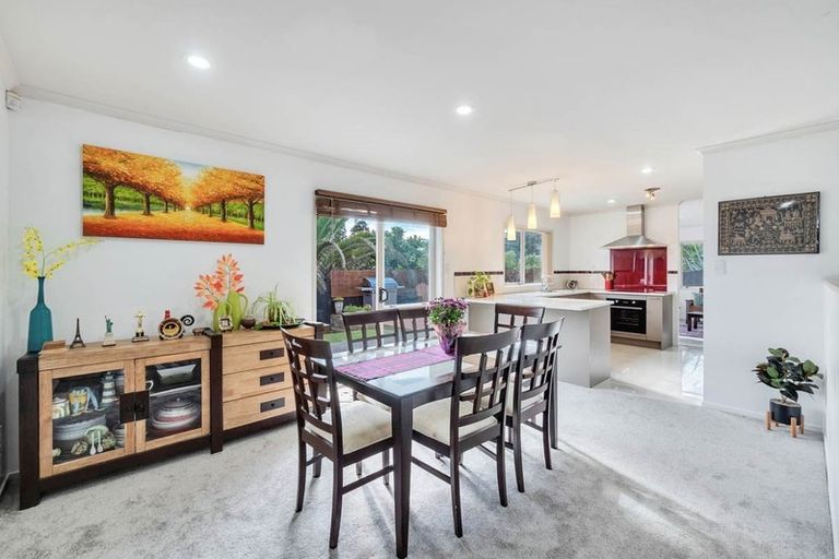 Photo of property in 7 Bibury Avenue, Henderson, Auckland, 0612