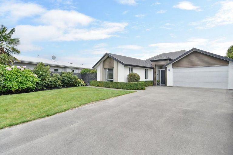 Photo of property in 9 Springside Place, Redwood, Christchurch, 8051