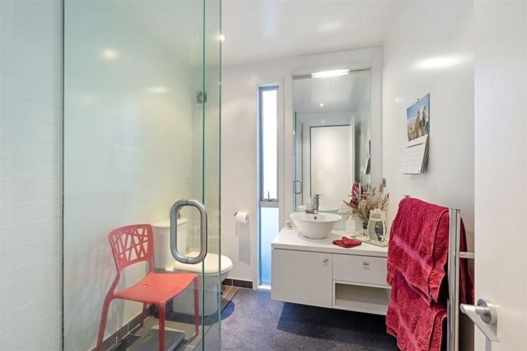 Photo of property in 76a Glandovey Road, Fendalton, Christchurch, 8052