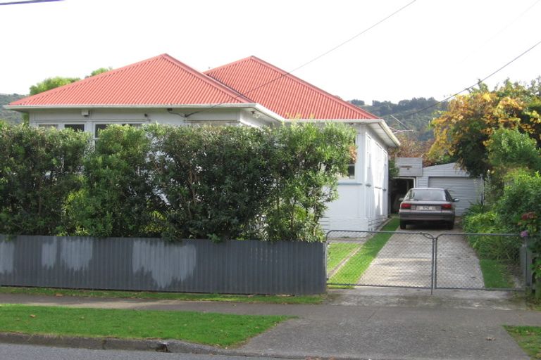 Photo of property in 21 Poole Street, Taita, Lower Hutt, 5011