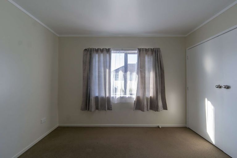 Photo of property in 12 Douglas Crescent, Fairfield, Hamilton, 3214