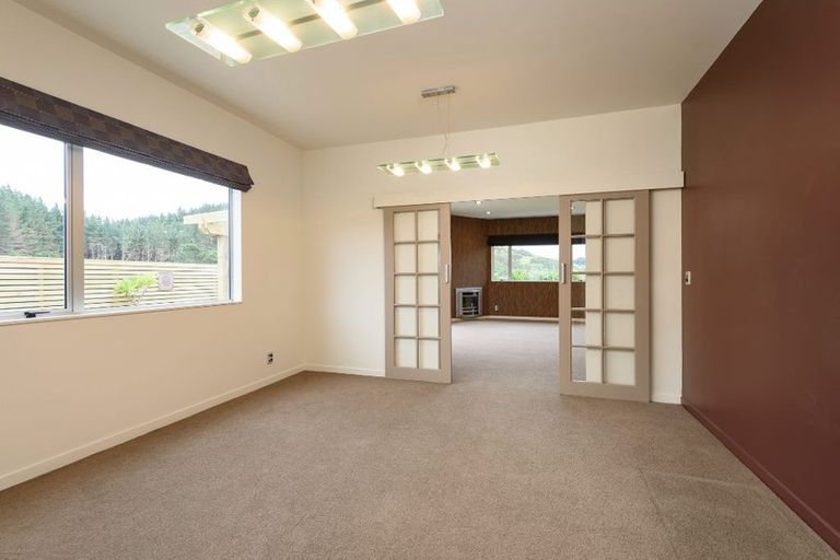 Photo of property in 3 Sedgley Grove, Churton Park, Wellington, 6037