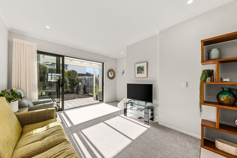 Photo of property in 73 Kopuru Road, Whenuapai, Auckland, 0618