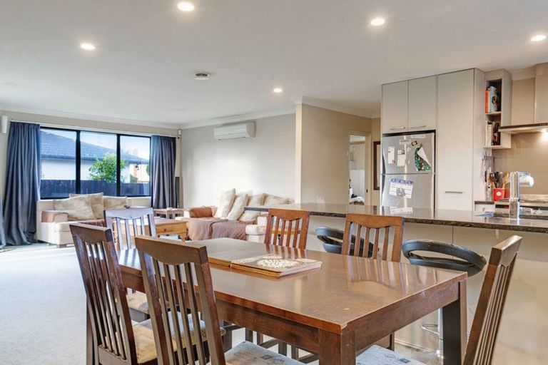 Photo of property in 5a Rewa Street, New Lynn, Auckland, 0600