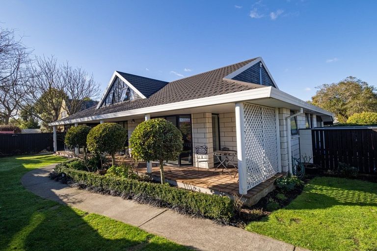 Photo of property in 2/100 Proctor Street, Papanui, Christchurch, 8053