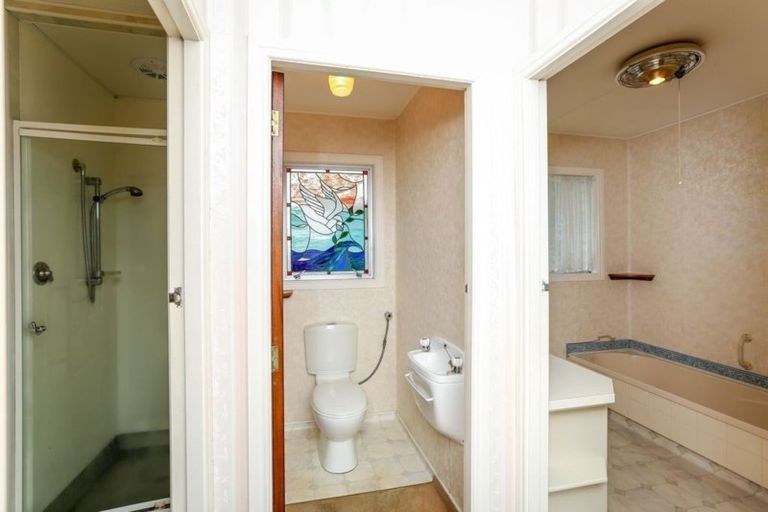 Photo of property in 10 Te Mara Place, Merrilands, New Plymouth, 4312