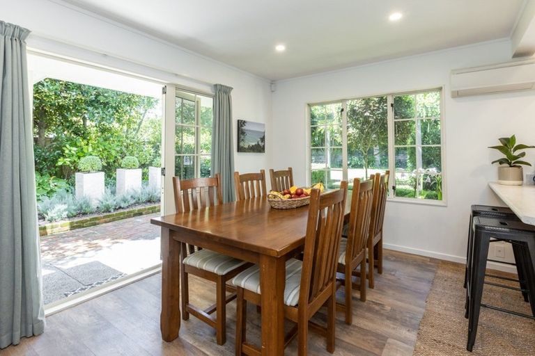 Photo of property in 6 Reynolds Road, Havelock North, 4130