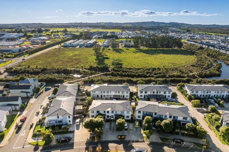 Photo of property in 18 Bellbird Street, Papakura, 2110