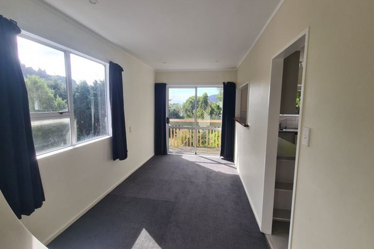 Photo of property in 13 Westhaven Drive, Tawa, Wellington, 5028