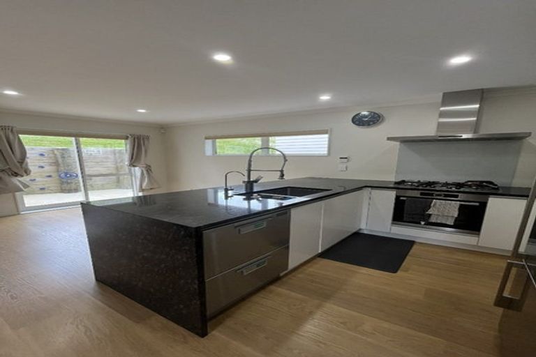 Photo of property in 37 Stockport Grove, Churton Park, Wellington, 6037