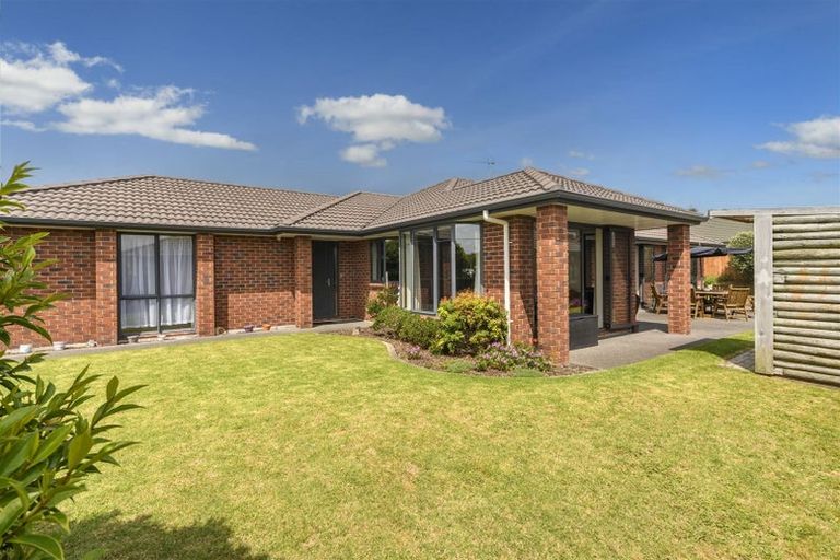 Photo of property in 70 Carrington Drive, Papamoa Beach, Papamoa, 3118