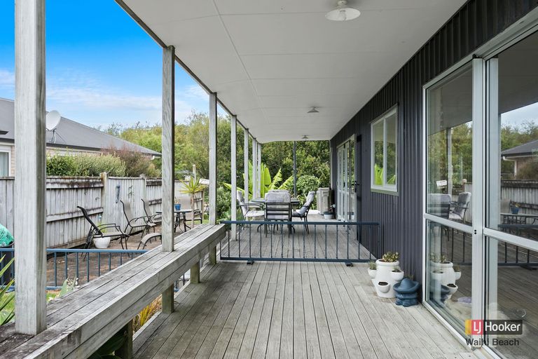 Photo of property in 11 Ocean Breeze Drive, Waihi Beach, 3611