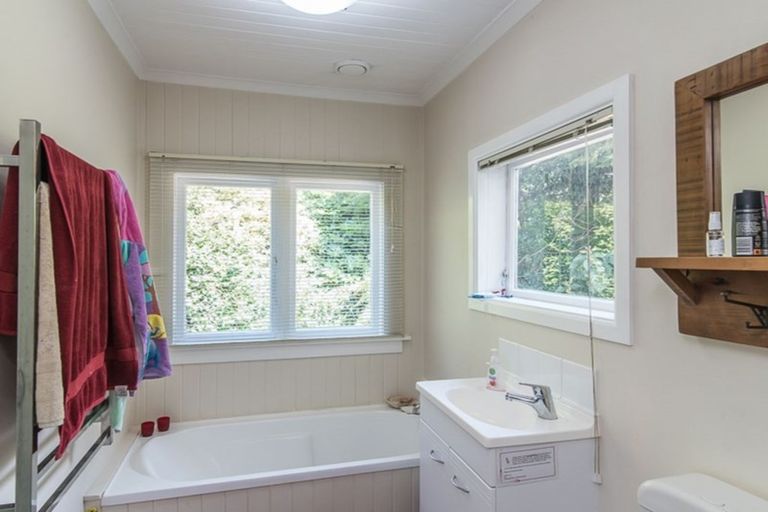 Photo of property in 38a Gavin Road, Raumati Beach, Paraparaumu, 5032