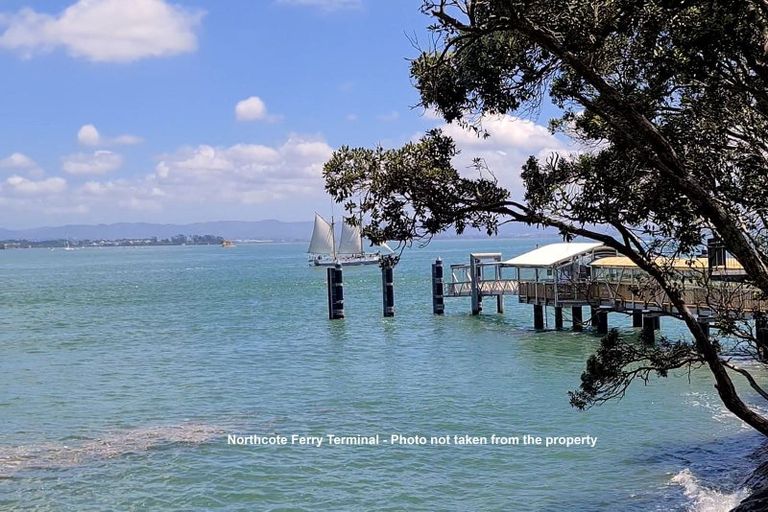 Photo of property in 10a Church Street, Northcote Point, Auckland, 0627