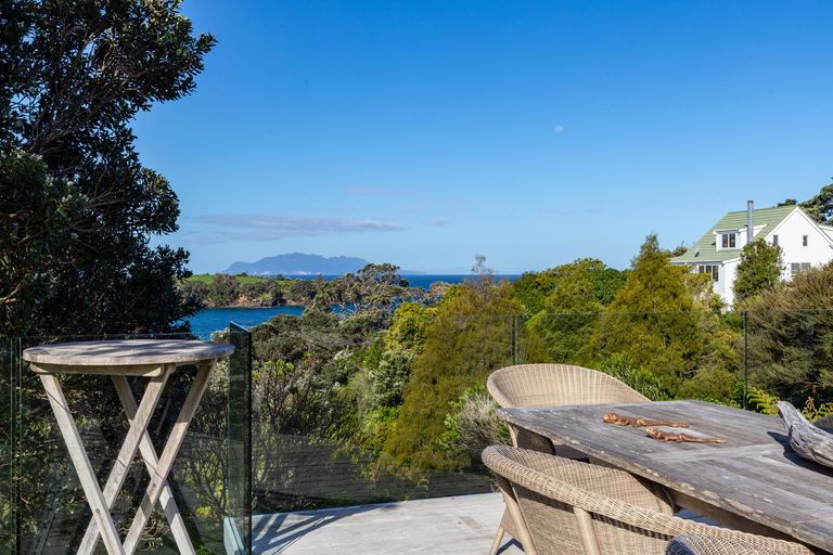 Photo of property in 27 Cotterell Street, Leigh, 0985